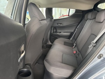 Toyota C-HR I Crossover Facelifting 1.8 Hybrid 122KM 2023 Toyota C-HR 1.8 Hybrid GPF Comfort 1.8 Hybrid Comf, zdjęcie 13