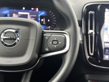 Volvo XC40 Crossover Facelifting 2.0 B4 197KM 2025 Volvo XC 40 B4 B Plus Black Edition | Harman Kardo, zdjęcie 9