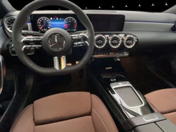 Mercedes Klasa A W177/V177 Hatchback Facelifting 2.0 220 190KM 2025 A Klasa 220 4-Matic AMG Line 2.0 (190KM) 2025, zdjęcie 6