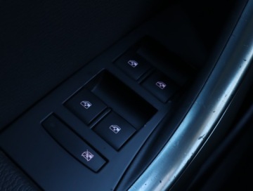 Opel Astra J Sports Tourer 1.6 Turbo ECOTEC 180KM 2011 Opel Astra 1.6 T, Automat, Navi, Xenon, Klima, zdjęcie 14