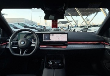 BMW Seria 5 G90-91 2025 BMW Seria 5 I wlasciciel Hak M Sport Gwarancja Bezwypadkowy FVAT23, zdjęcie 16