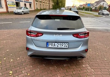 Kia Ceed III Hatchback Facelifting  1.5 T-GDI 140KM 2025 Kia Ceed 1.5 T-gdi AUTOMAT Navi Kamera 12.500 km 1.5 Benzyna 140KM, zdjęcie 4