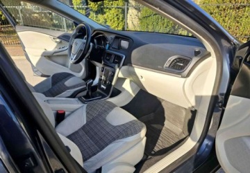 Volvo 2016 Volvo V40 Cross Country Volvo V40 Cross Country D2 Pro 2.0 Diesel 120KM, zdjęcie 21