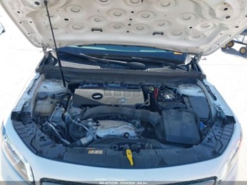 Mercedes GLB 2021 Mercedes-Benz GLB 250 2021 2.0 Benzyna 221KM, zdjęcie 8