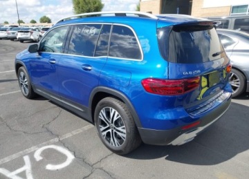 Mercedes GLB SUV 2.0 250 224KM 2024 Mercedes-Benz GLB 2024r., Glb 250 4matic, 2L, od ubezpieczalni 2.0 Benzyna, zdjęcie 3