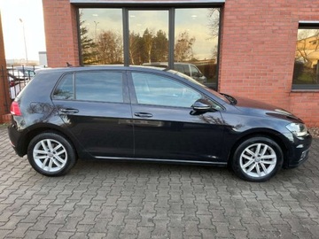 Volkswagen Golf VII Variant 2.0 TDI CR DPF BlueMotion Technology 150KM 2017 Volkswagen Golf 2.0 diesel 150 KM BEZWYPADKOWY 6 biegow zadbany zamia, zdjęcie 7