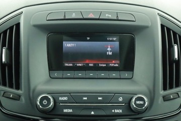 Opel Insignia I Sports Tourer Facelifting 2.0 CDTI ECOTEC 110KM 2014 Opel Insignia 2.0 CDTI, Salon Polska, Serwis ASO, zdjęcie 8