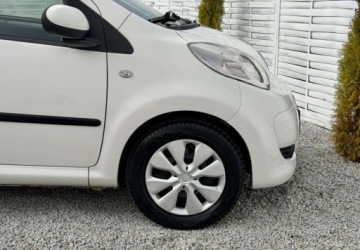Citroen C1 I Hatchback 3d Facelifting 1.0 i 68KM 2011 Citroen C1 Citroen C1 1.0 Exclusive Benzyna 68KM, zdjęcie 24
