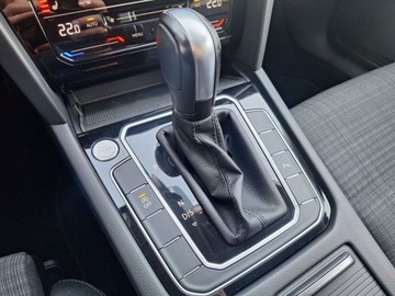 Volkswagen Passat B8 Variant Facelifting 2.0 TDI SCR 150KM 2022 Volkswagen Passat Variant SalonPL serwis ASO 2.0TDI 150KM MatrixLED pakiet, zdjęcie 34