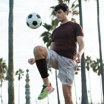 PIŁKARSKIE OCHRANIACZE ŁYDKI DLA DOROSŁYCH