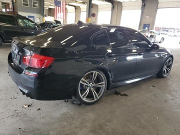 BMW Seria 5 F10-F11 M5 Limuzyna 4.4 V8 560KM 2013 BMW M5 2013 4.4l 4.4 Benzyna 560KM, zdjęcie 3