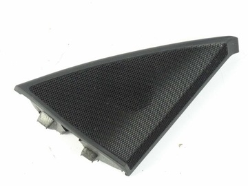 Mercedes W204 OSŁONA TRÓJKĄT GŁOŚNIKA PRAWY PRZÓD