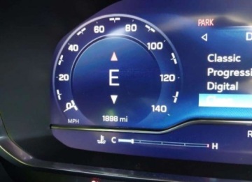 Chevrolet Suburban GMT900 2024 Chevrolet Suburban 2024, 5.3L, 4x4, Z71, od ubezpieczalni 5.3 Benzyna 355KM, zdjęcie 13