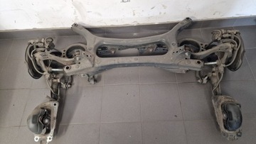 BELKA WÓZEK SANKI TYŁ TOYOTA COROLLA E21 KOMBI 2.0