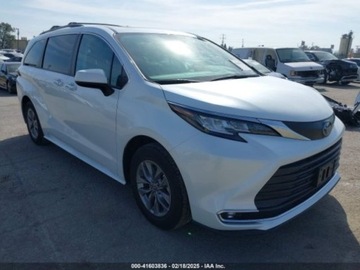 Toyota Sienna III 2022 Toyota Sienna XLE, 7 osobowy 2.5 Hybryda 189KM, zdjęcie 2