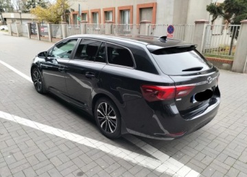 Toyota Avensis III Wagon Facelifting 2015 2.0 D-4D 143KM 2018 Toyota Avensis 2.0 D-4D Premium, zdjęcie 3