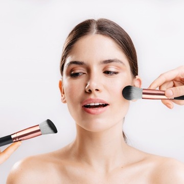 НАБОР ПРОФЕССИОНАЛЬНЫХ КИСТЕЙ ДЛЯ МАКИЯЖА 10 ШТ.