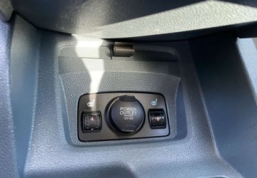 Ford C-MAX II Minivan 1.6 EcoBoost 150KM 2011 Ford Grand C-MAX Ford Grand C-MAX 1.6 EcoBoost Edition ASS 1.6 Benzyna, zdjęcie 17