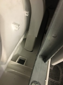 КОМПАКТНЫЙ УНИТАЗ SFA SANISMART С ШЛИФЧАТКОЙ