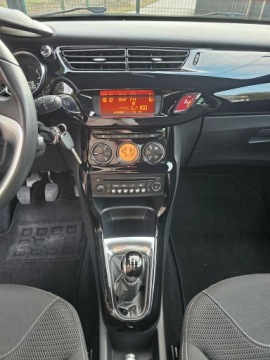 DS 3 Hatchback (Citroen) 1.2 VTi 82KM 2014 Citroen DS3 Pure Tech VTi 82 SoChic 1.2 Benzyna 82KM, zdjęcie 12