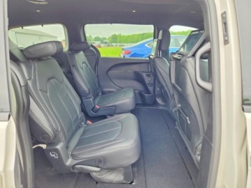 Chrysler Pacifica II 2021 Chrysler Pacifica Touring L 2021 3.6 Benzyna 287KM, zdjęcie 10