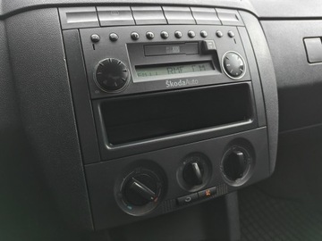 Skoda Fabia I Sedan 1.2 i 64KM 2005 Škoda Fabia Skoda Fabia, zdjęcie 10