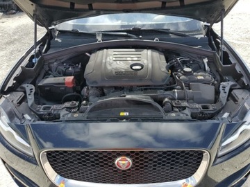 Jaguar F-Pace 2018 Jaguar F-Pace Prestige 2018 2.0l 2.0 Diesel 247KM, zdjęcie 6