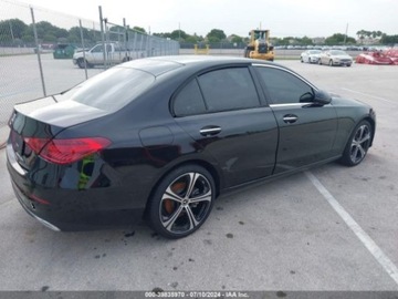 Mercedes 2024 Mercedes-Benz Klasa C 2024 Mercedes-Benz C-Class C 300 Sedan 2.0 Benzyna, zdjęcie 3