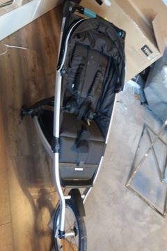 THULE Glide 2 — прогулочная коляска Jet Black USZK.