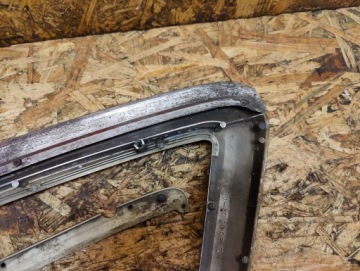 РАМКА ЗАДНЕГО ПРАВОГО ОКНА ХРОМ MERCEDES R107 SLC C107