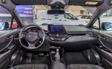 Toyota C-HR I Crossover Facelifting 2.0 Hybrid Dynamic Force 184KM 2023 Toyota C-HR 2.0 C-HR GR Sport 2.0 Hybryda 184KM, zdjęcie 5