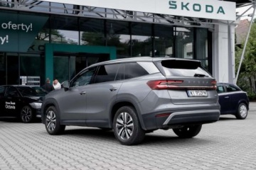 Skoda Kodiaq II SUV 2.0 TDI SCR 193KM 2024 Skoda Kodiaq 2.0 TDI 4x4 Selection DSG, 193KM, hak, Canton, fv23, 7 miejsc, zdjęcie 4