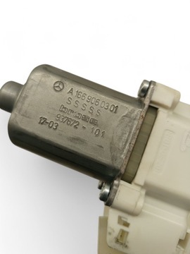 MERCEDES-BENZ GL X166 A1669060301 PRAVÁ STRANA MOTOREK SKEL