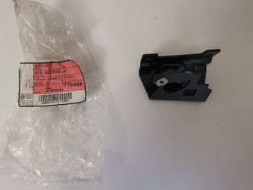 UCHWYT ROLETY ŻALUZJI VW PASSAT 3C9861822A