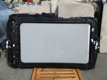 СОЛНЕЧНАЯ ПАНОРАМА ЛЮК НА КРЫШЕ VW GOLF SPORTSVAN