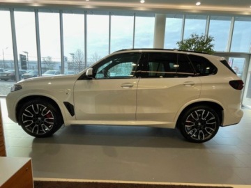 BMW X5 G05 SUV Facelifting 3.0 40i 381KM 2026 BMW X5 xDrive40i Sport Suv 3.0 (381KM) 2026, zdjęcie 1