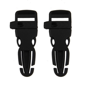 2 регулятора черных нагрудных ремней.