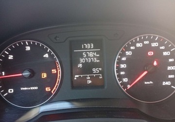 Audi A1 I Hatchback 3d 1.6 TDI 105KM 2011 Audi a1 Zarejestrowany - bardzo oszczedny - bezwypadkowy 1.6 Diesel 105KM, zdjęcie 25