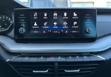 Skoda Octavia IV Liftback 1.5 TSI EVO 150KM 2022 Skoda Octavia Ambition Pakiety, Tempomat, Kamera cofania, Podgrzewane fote, zdjęcie 25