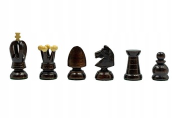 Шахматные фигуры в резной вставке, 44х44.