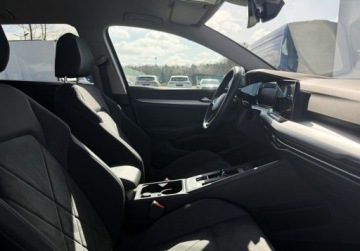 Volkswagen Golf VIII Hatchback 1.5 eTSI EVO mHEV 150KM 2024 Volkswagen Golf Variant 1.5 eTSI mHEV 150KM DSG Life Salon PL I-wszy wlasc, zdjęcie 27