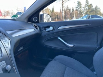Ford Mondeo IV Kombi 2.3 Duratec 161KM 2010 Ford Mondeo SW 2.3 Silver X 161KM 2010r, zdjęcie 23