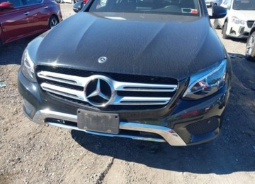 Mercedes GLC C253 2019 Mercedes-Benz GLC 2019, 2.0L, 4x4, od ubezpieczalni, zdjęcie 1