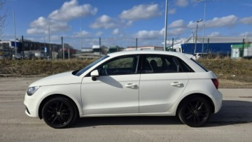 Audi A1 I Hatchback 3d 1.2 TFSI 86KM 2014 Audi A1 Sportback, zdjęcie 3