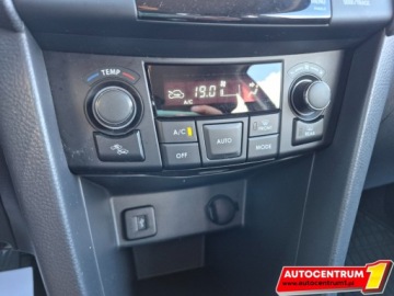 Suzuki Swift V Hatchback 5d 1.2 VVT 94KM 2012 Suzuki Swift X-Lite Klimatronik Alufelgi Bezkluczykowy dostep Grzane F, zdjęcie 23