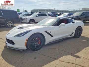 Chevrolet Corvette C7 2015 Chevrolet Corvette Stingray 1LT 2015 6.2 Benzyna 455KM