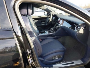 Bentley Continental III 2022 Bentley Flying Spur V8 2022 4.0 Benzyna 542KM, zdjęcie 9