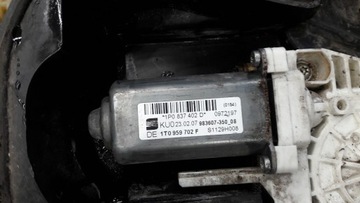 1T0959702F MOTOR OKNO PRAVÝ PŘEDNÍ LEON II