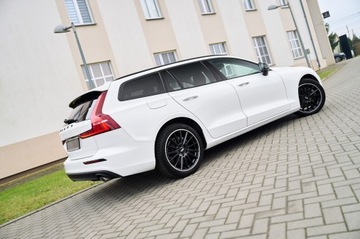 Volvo V60 II  2022 V60 __SUPER PEDANTYCZNY STAN__KUBEŁKOWE FOTELE, zdjęcie 4