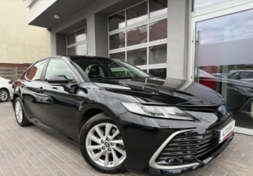 Toyota Camry IX Sedan 2.5 Hybrid Dynamic Force 218KM 2021 Toyota Camry salon Polska, FV-VAT 23, Gwarancja, 1 rej. 2022r. 2.5 Hybryda